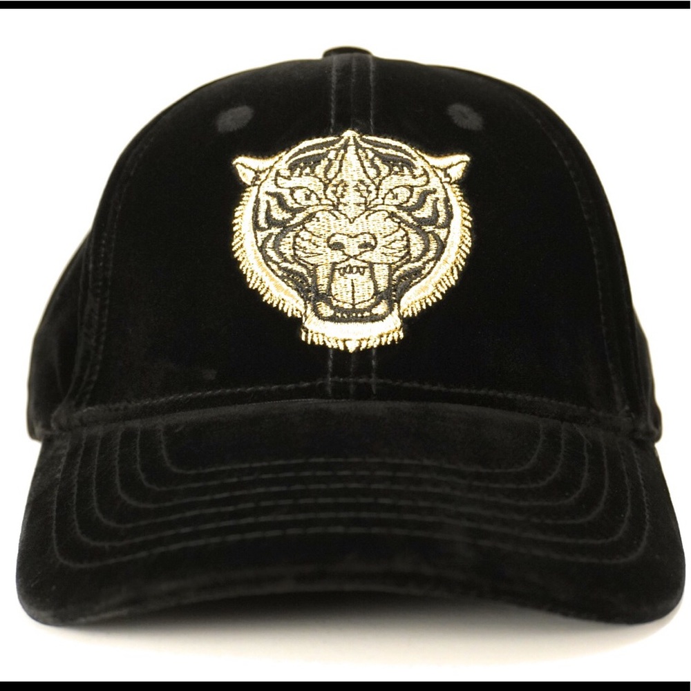 Black velvet tiger 🐯 baseball cap